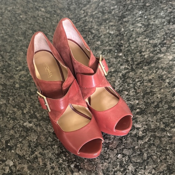 Michael Kors Red Platform chunky Suede Heels EUC 9 - Picture 10 of 15